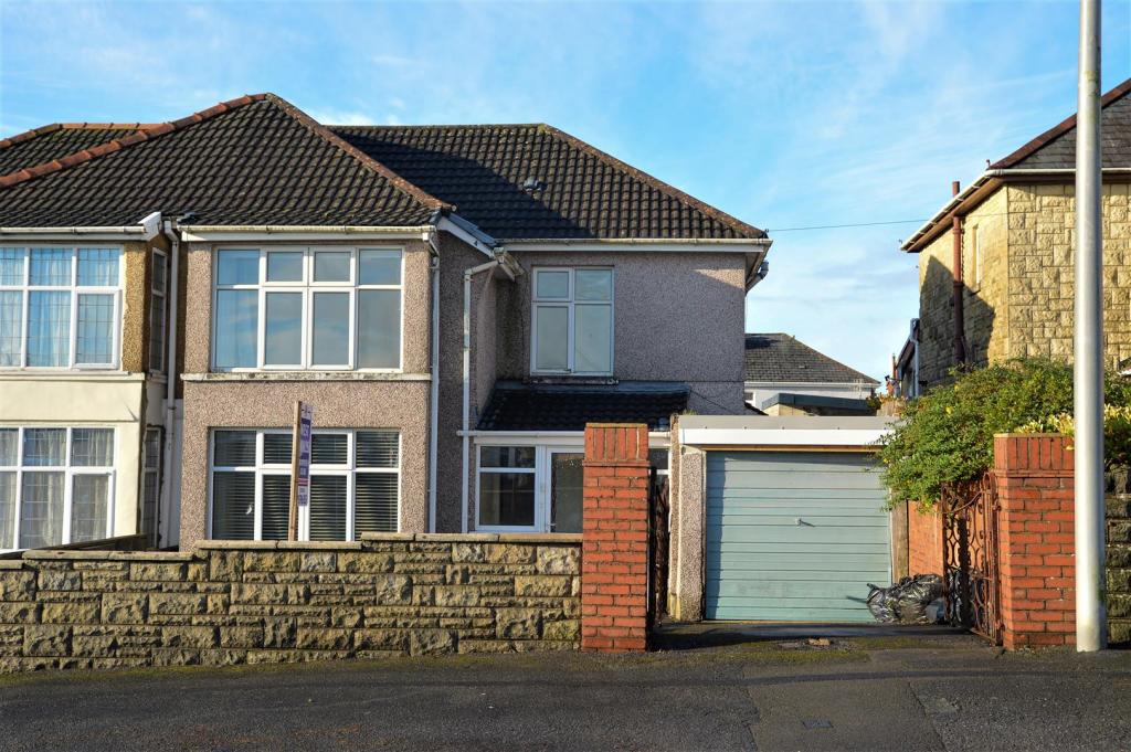 3 bedroom semidetached house for sale in Heol Goffa, Llanelli, SA15