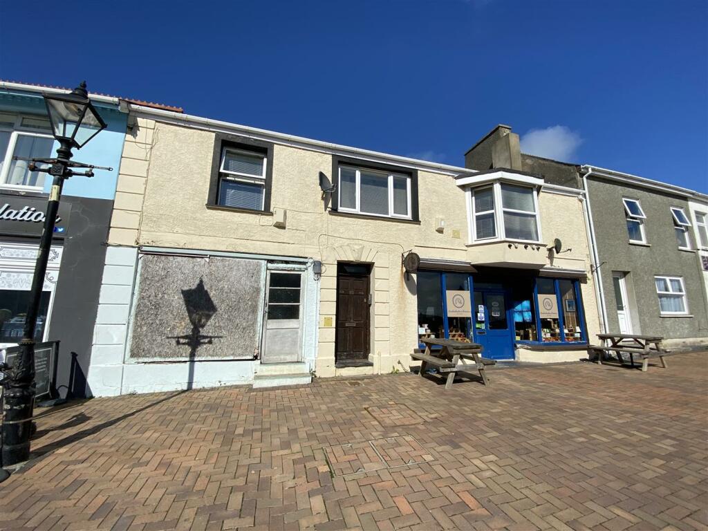 1 bedroom apartment for sale in Charles Street, Milford Haven, SA73