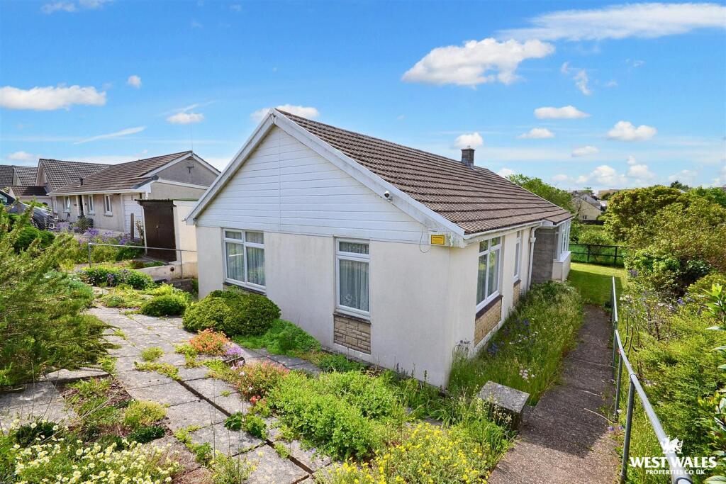3 bedroom detached bungalow