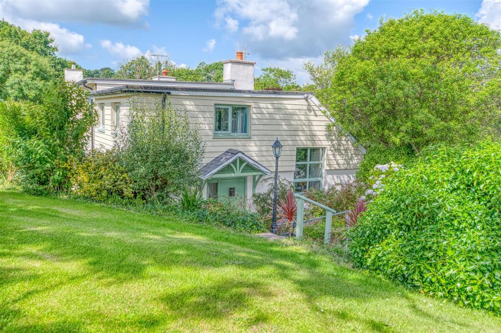 Main image of property: Freshwater East, Pembroke