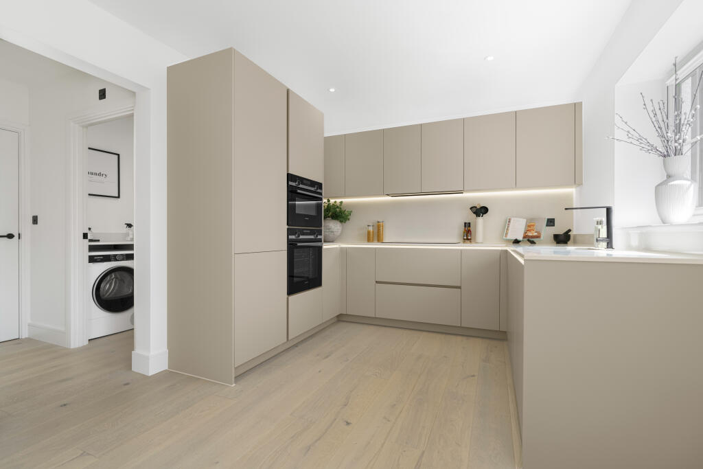 Additional property image - Candleford Mews  ~  Brentwood