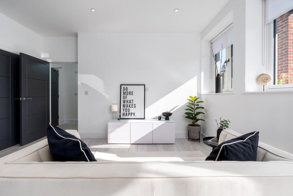 Additional property image - Millfield Park ~ Brentwood