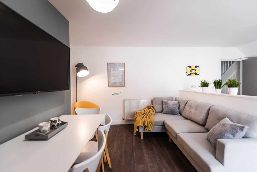 Additional property image - Mayfield Avenue