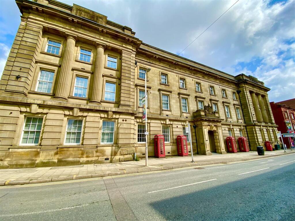 Main image of property: Deansgate, Bolton