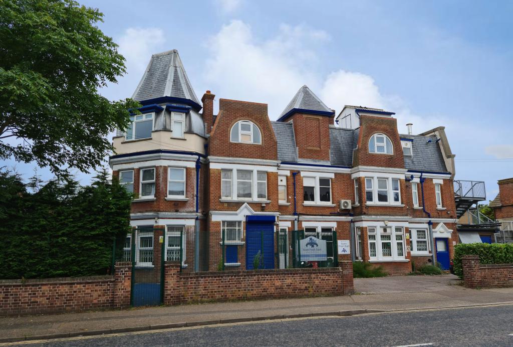 Main image of property: 1 Wellesley Road, Clacton-On-Sea, Essex, CO15