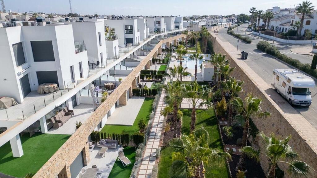 Main image of property: Valencia, Alicante, Villamartin