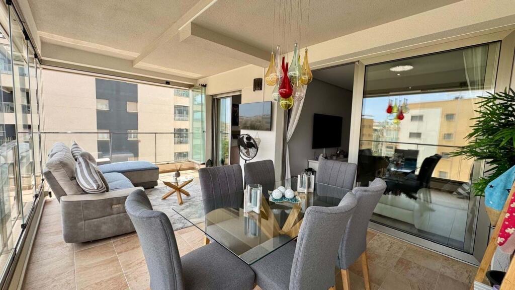 Main image of property: Valencia, Alicante, Los Dolses