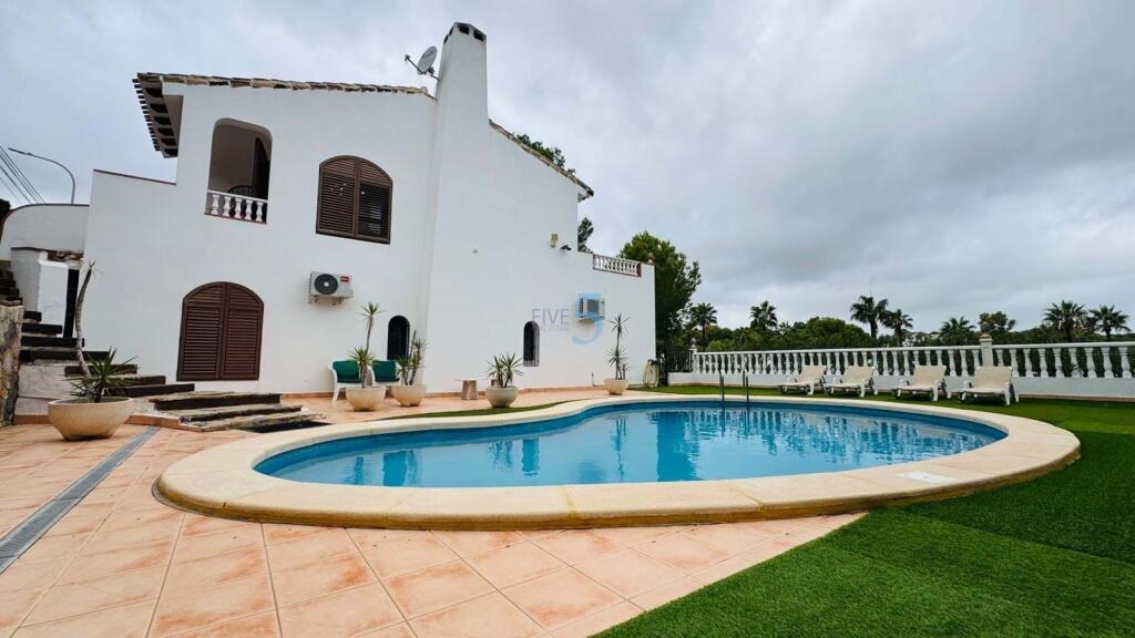 Main image of property: Valencia, Alicante, Villamartin