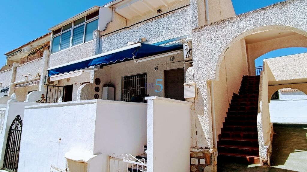 Studio flat for sale in Valencia, Alicante...