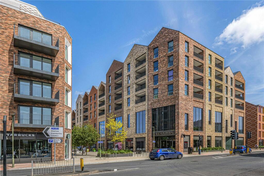 1 bedroom apartment for sale in Station Road North, Egham, Surrey, TW20