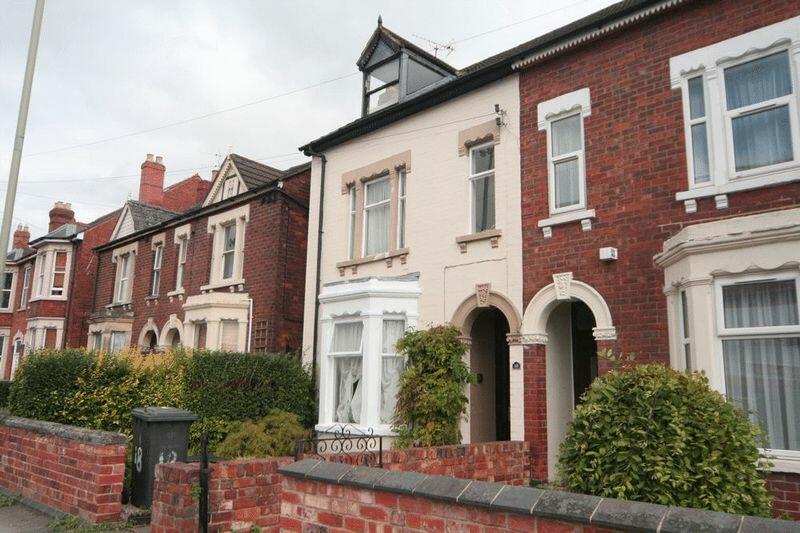 6 bedroom semi-detached house for sale in Kingsholm Road, Gloucester, GL1