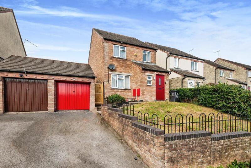 3 bedroom detached house for sale in Dean Meadows, Mitcheldean