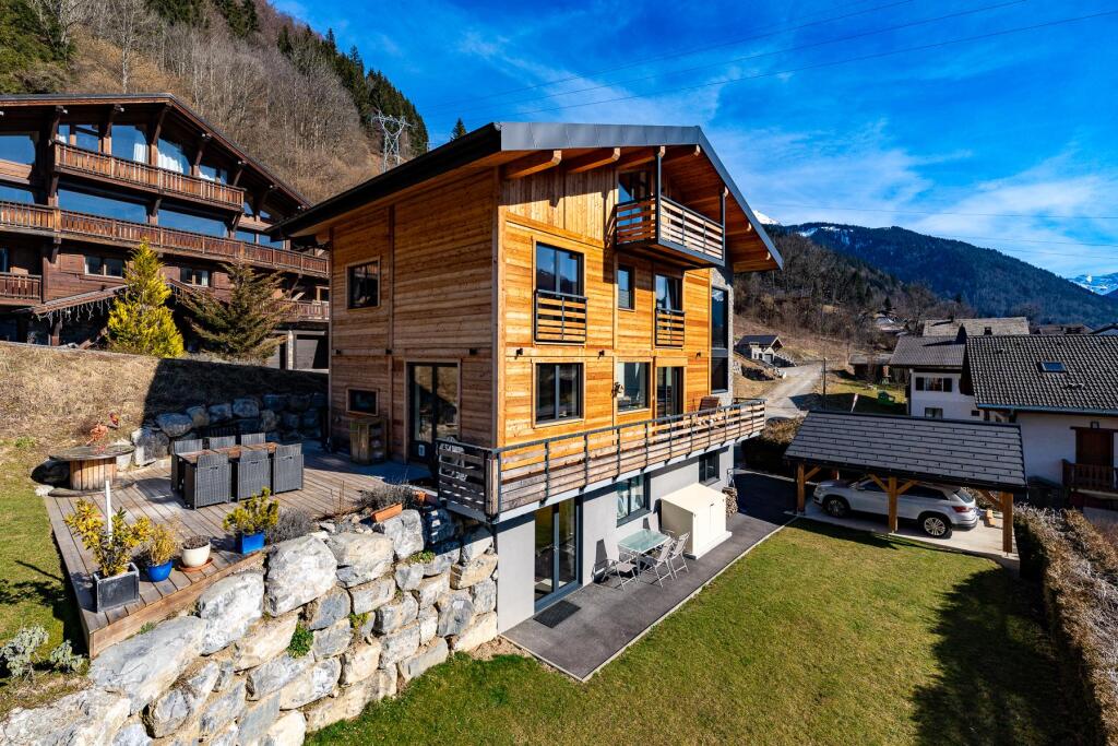 Main image of property: Rhone Alps, Haute-Savoie, Montriond