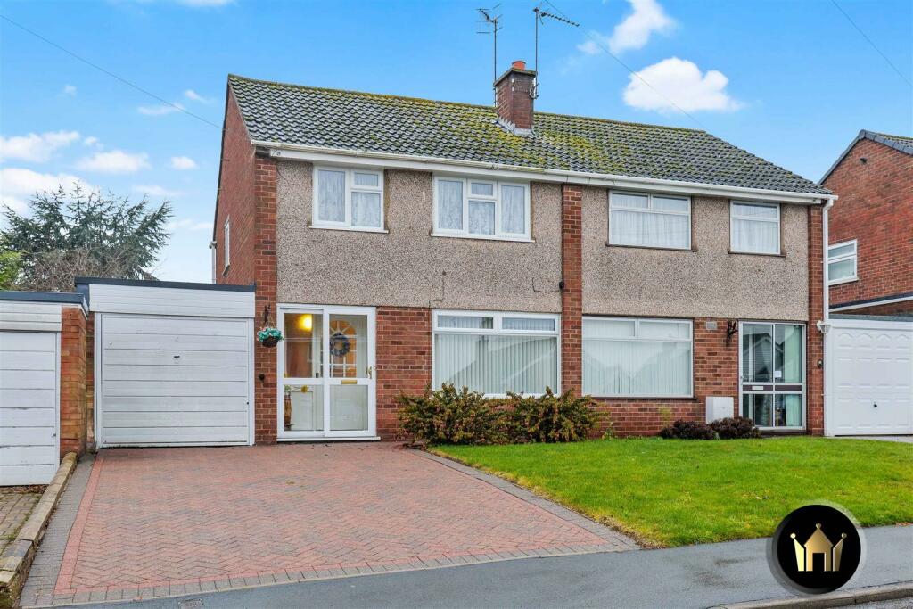 3 bedroom semidetached house for sale in St. Judes Avenue, Studley, B80