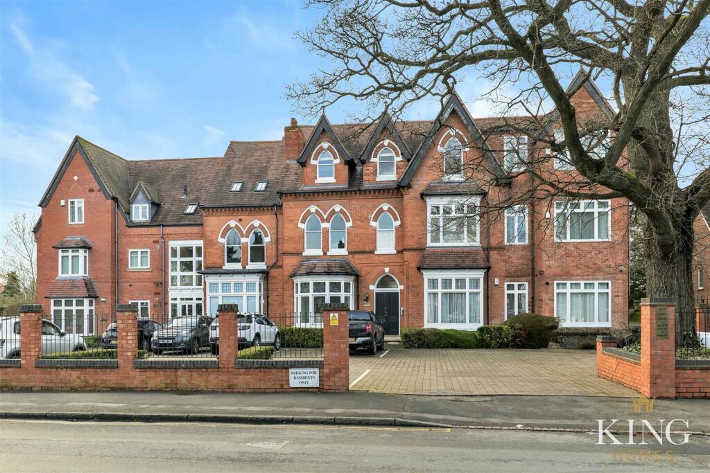 2 bedroom apartment for sale in Kineton Green Road, Solihull, B92