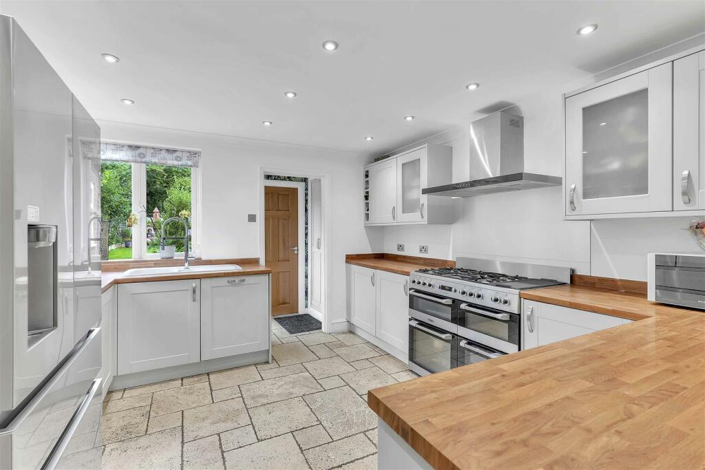 Additional property image - Birmingham Road, Mappleborough Green, Warwickshire