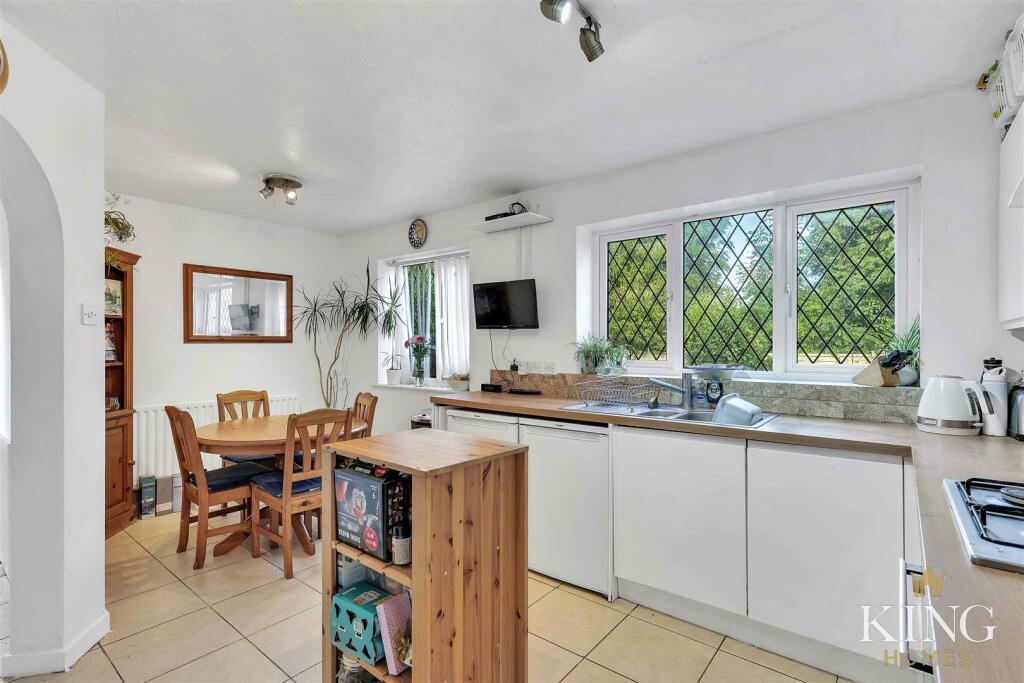 Additional property image - Bell Mead, Studley