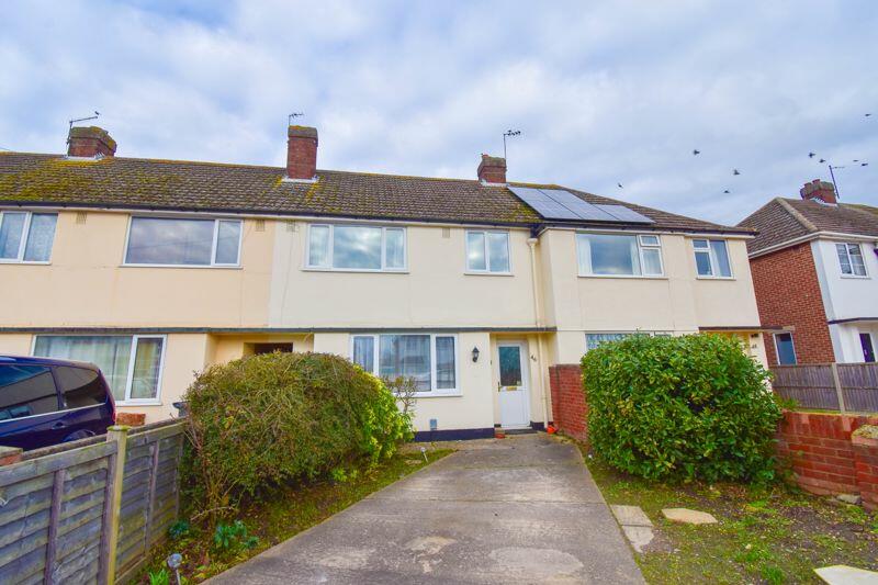 3 bedroom terraced house for sale in Hatfield Crescent, Bedford, MK41