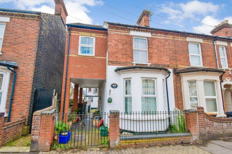 4 bedroom end of terrace house for sale in Stanley Street, Bedford, MK41
