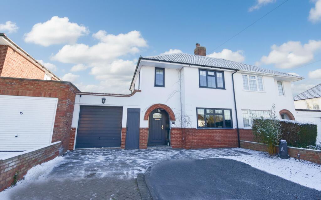 Main image of property: The Graylings, Bedford, MK41