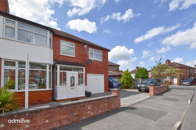 4 bedroom semidetached house for sale in Dale Grove, Timperley, WA15