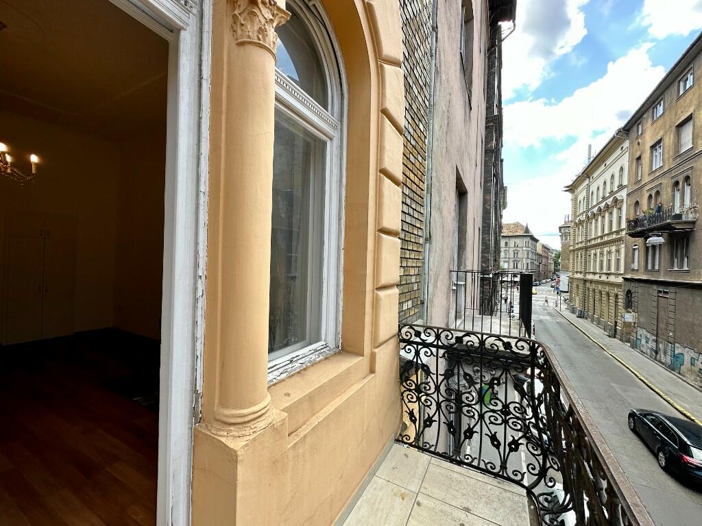 Flat for sale in District Viii, Budapest