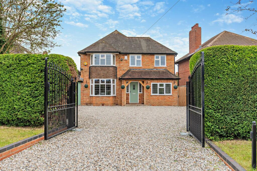 Main image of property: Stratford Road, Wootton Wawen