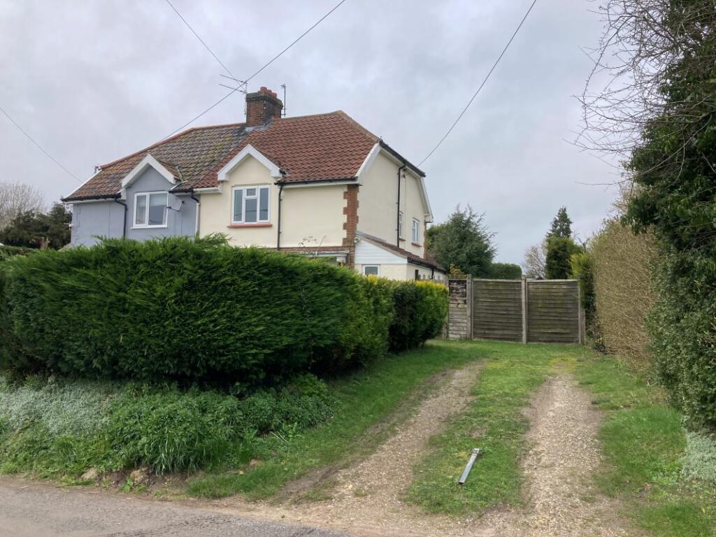 3 bedroom semidetached house for sale in 53 The Street, Kettlestone