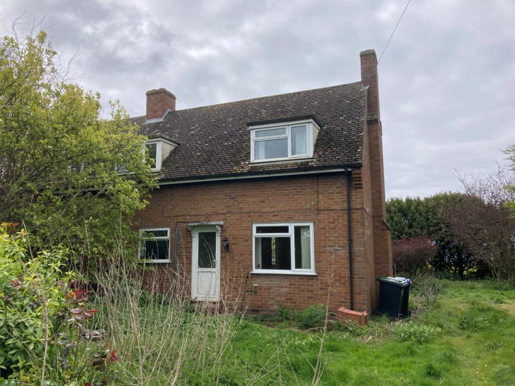 3 bedroom semidetached house for sale in 5 Putney Hill Road