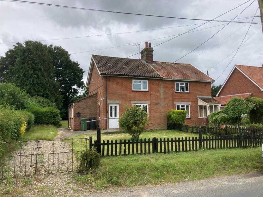 3 bedroom semidetached house for sale in 47 Hale Road, Bradenham