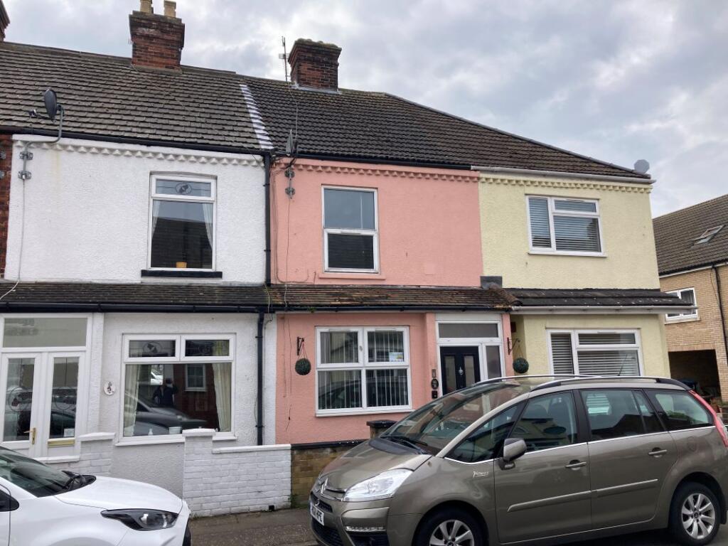 Main image of property: 31 Century Road, Great Yarmouth, Norfolk, NR31 0BS