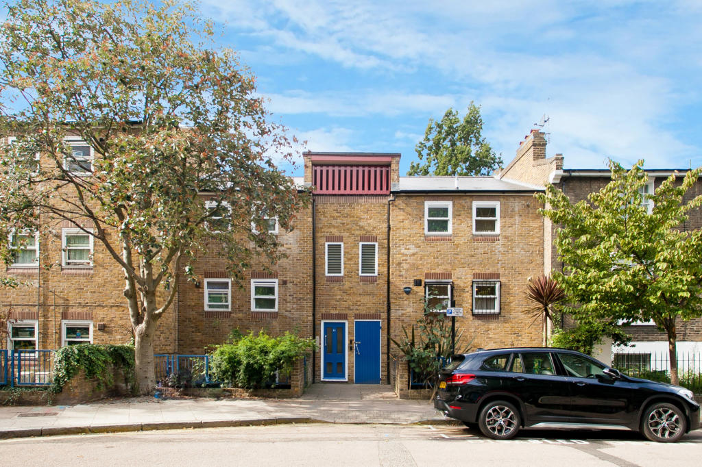 1 bedroom flat for sale in Rotherfield Street, London, N1