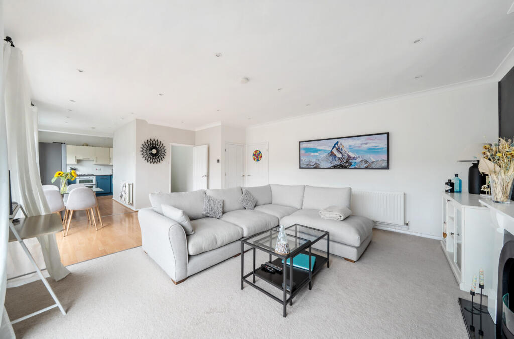 Main image of property: Park Road, Nascot Wood, Watford WD17 4QW