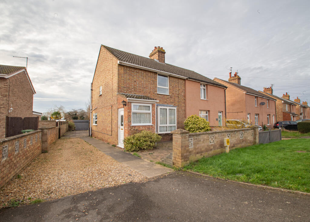 2 bedroom semidetached house for sale in Crowland Road, EYE GREEN
