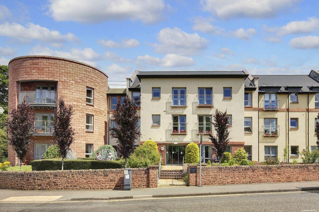 2 bedroom retirement property for sale in 18 Tantallon Court, North
