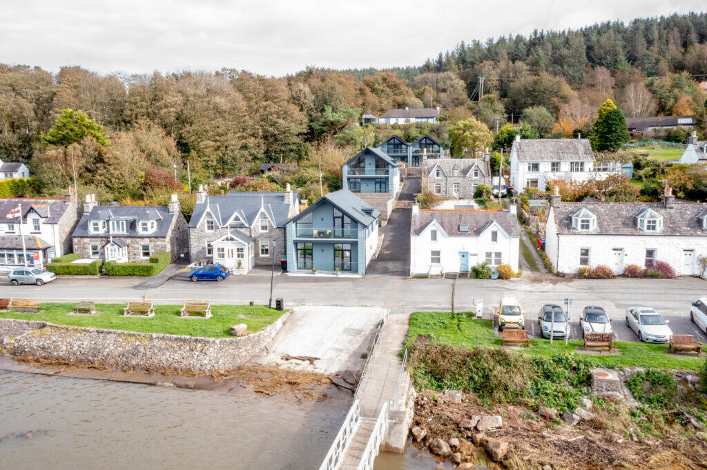 Main image of property: 1 Kippford Slipway