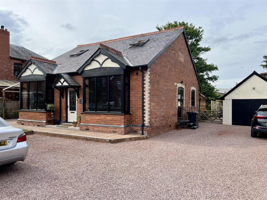 Main image of property: Cul-de-sac Location
