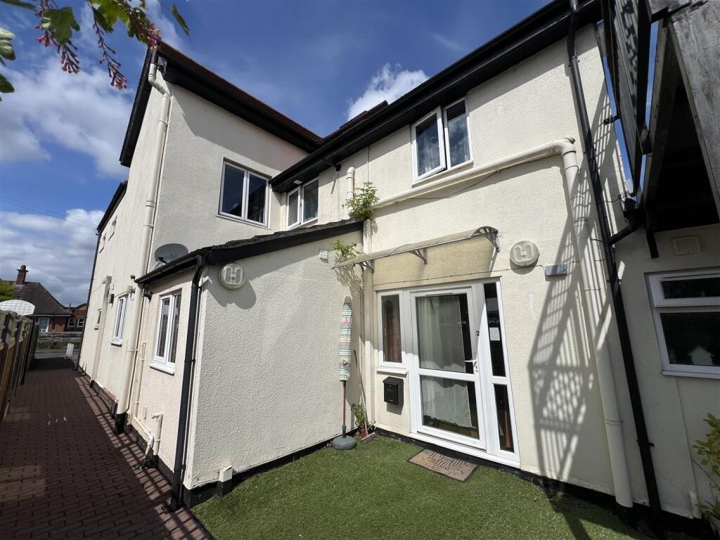 Main image of property: Close to Ross Town