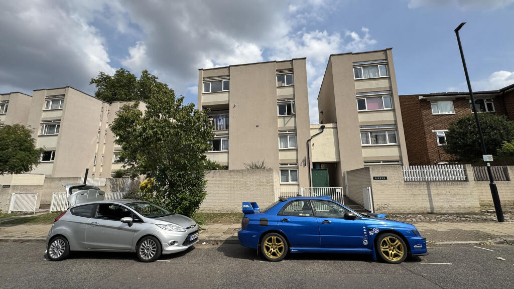 Main image of property: Victoria Rise, Clapham SW4 0NY