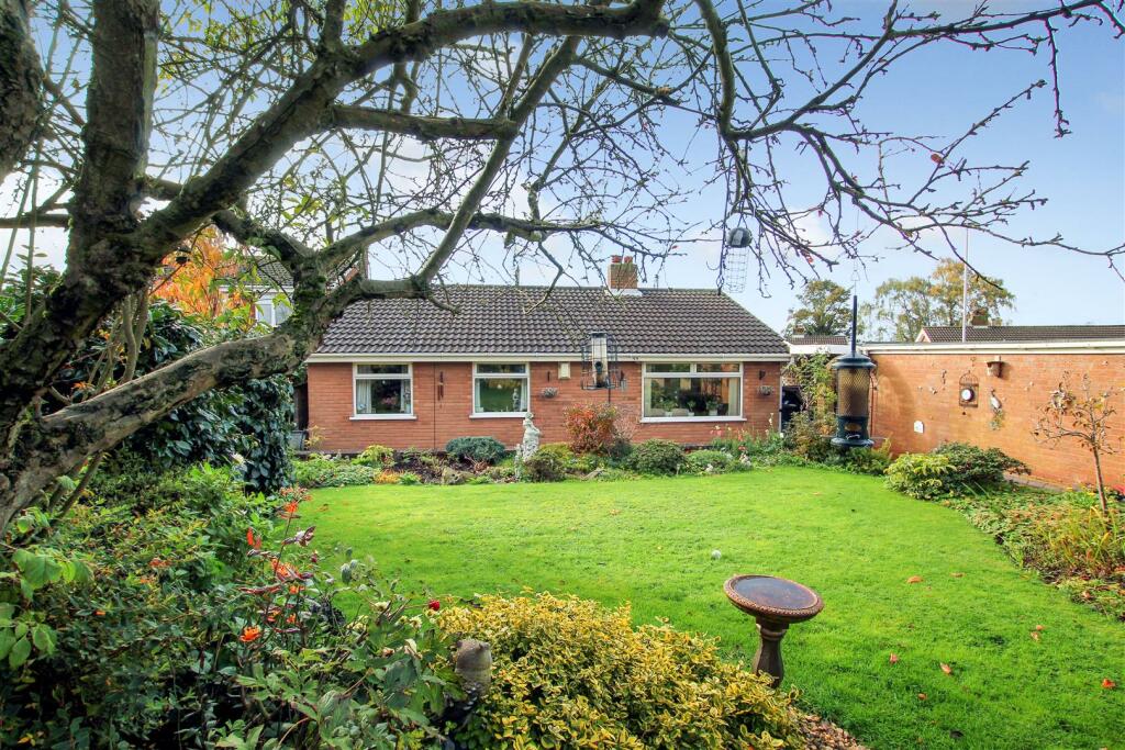 3 bedroom detached bungalow for sale in Uplands Road, Measham