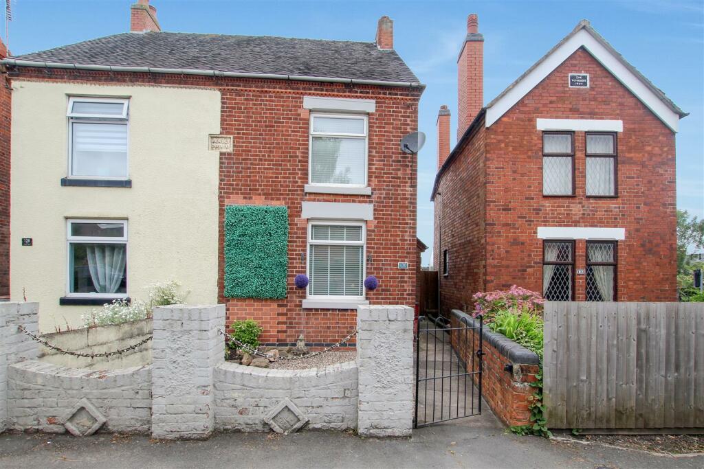 2 bedroom semidetached house for sale in High Street, Measham
