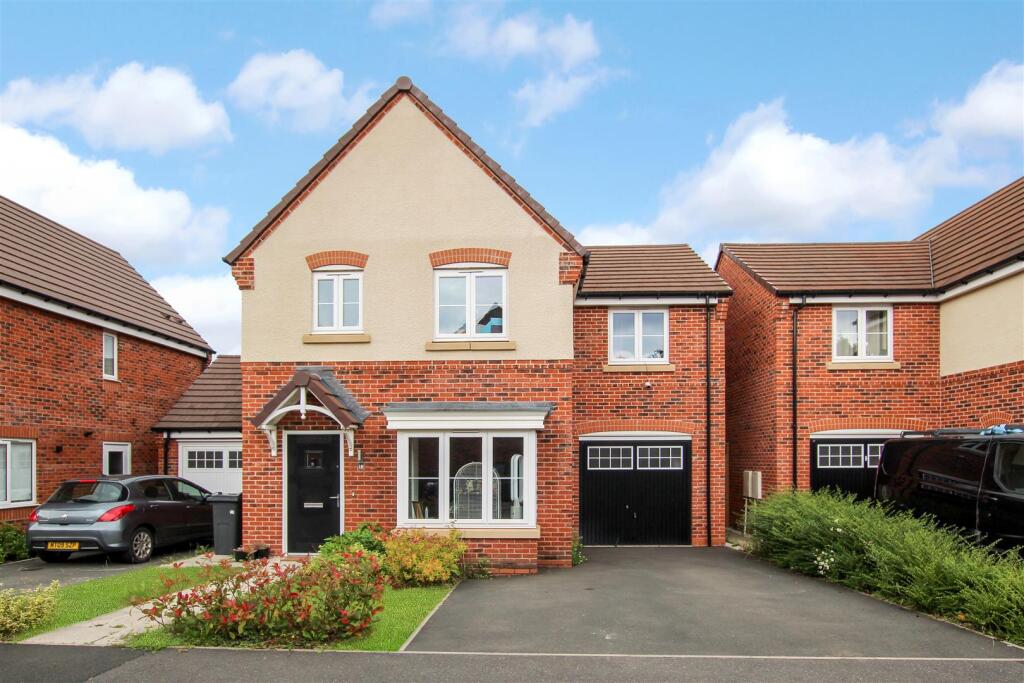 4 bedroom detached house