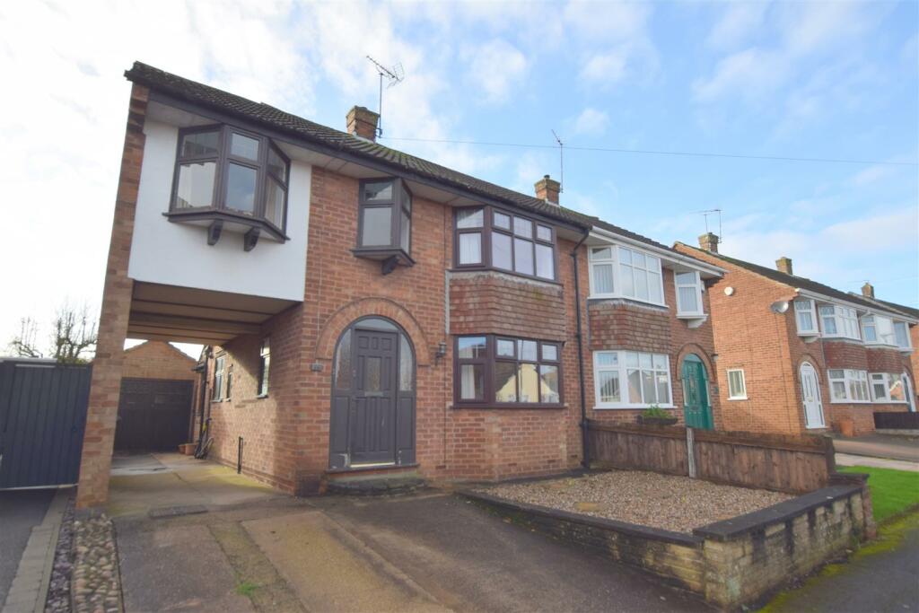 4 bedroom semidetached house for sale in Welbeck Grove, Allestree