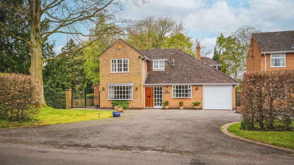 4 bedroom detached house for sale in Cole Lane, Ockbrook, Derby, DE72