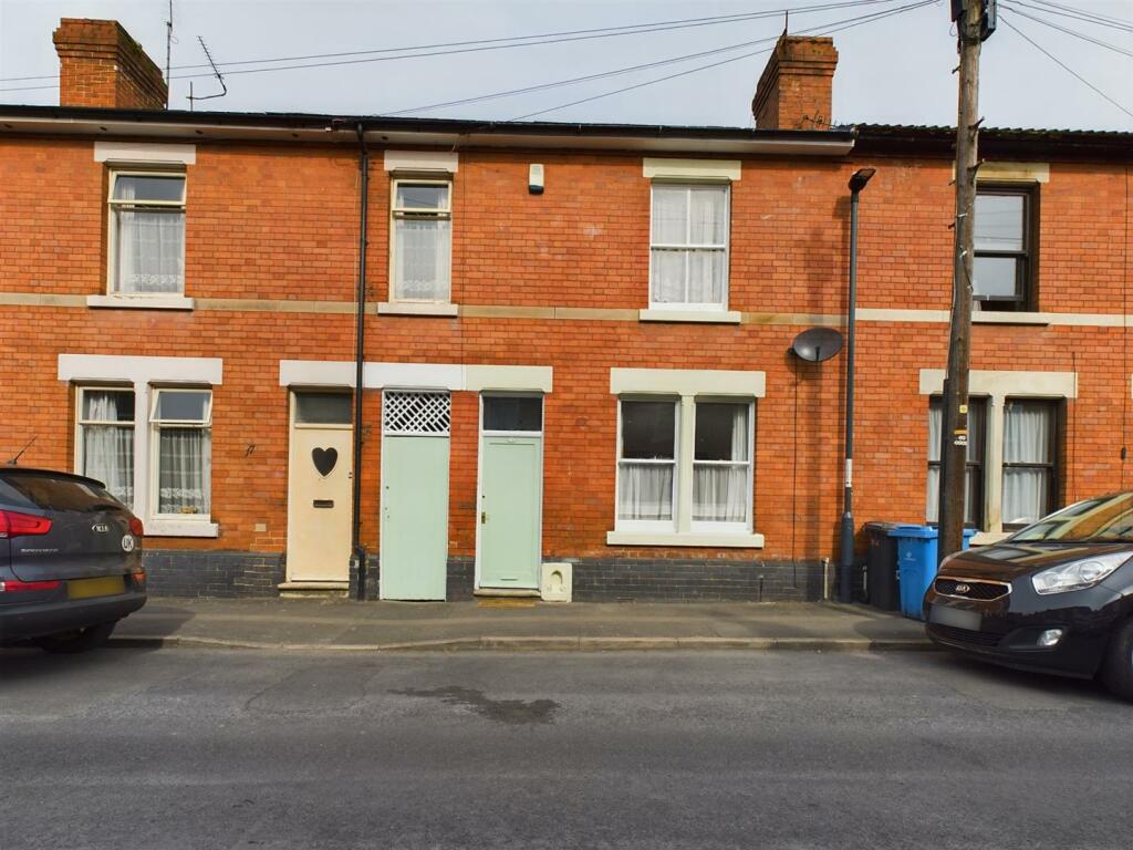 2 bedroom terraced house for sale in Redshaw Street, off Kedleston Road