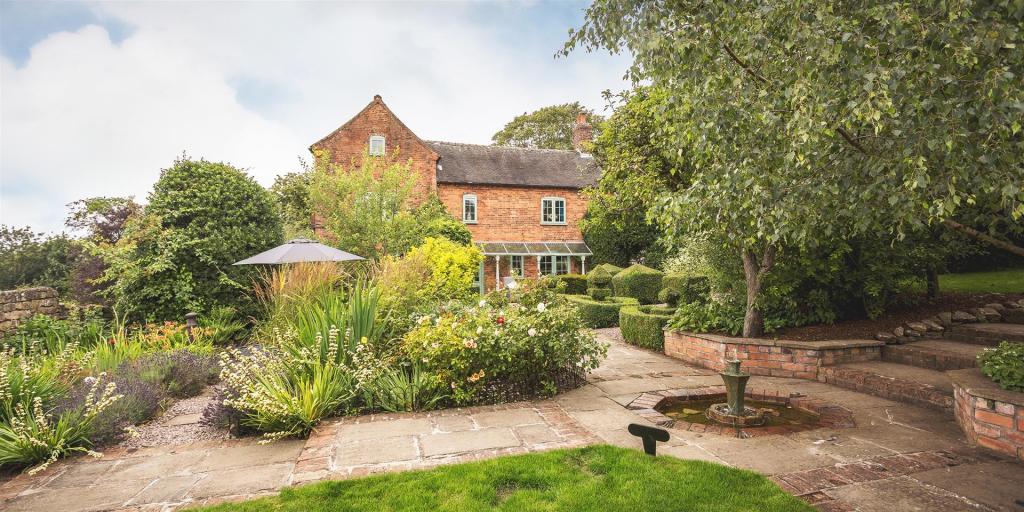 5 bedroom detached house for sale in Little Hallam Farm, Derbyshire, DE7