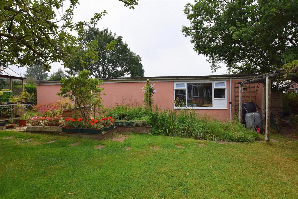 3 bedroom semidetached house for sale in Hilltop, Breadsall, Derby, DE21