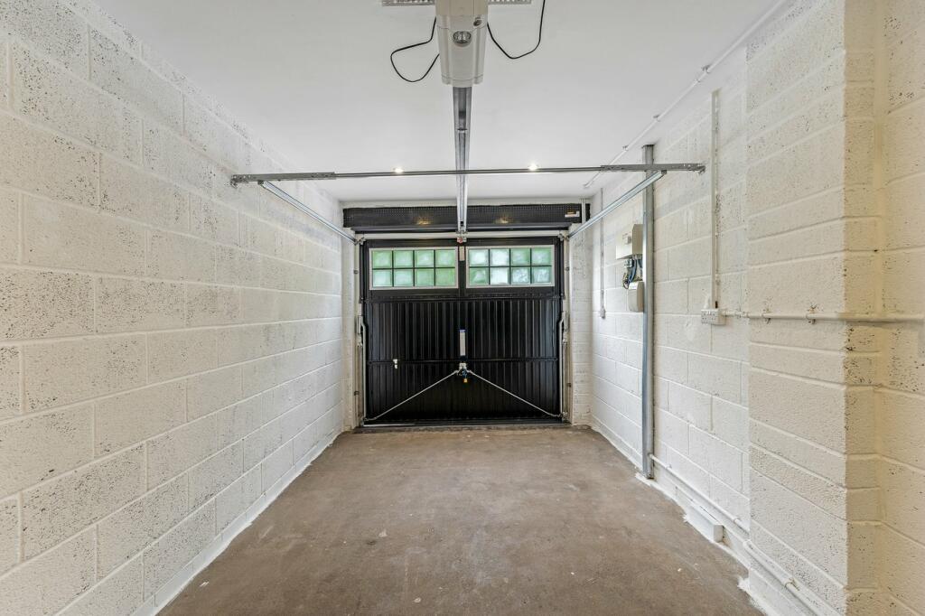 Additional property image - Nortons Wood Lane, Clevedon, BS21