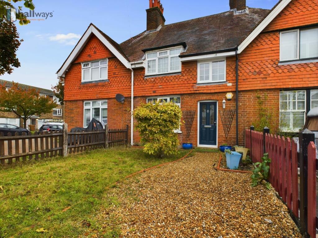 2 bedroom terraced house for sale in Gander Green Lane, Cheam, Sutton, SM3