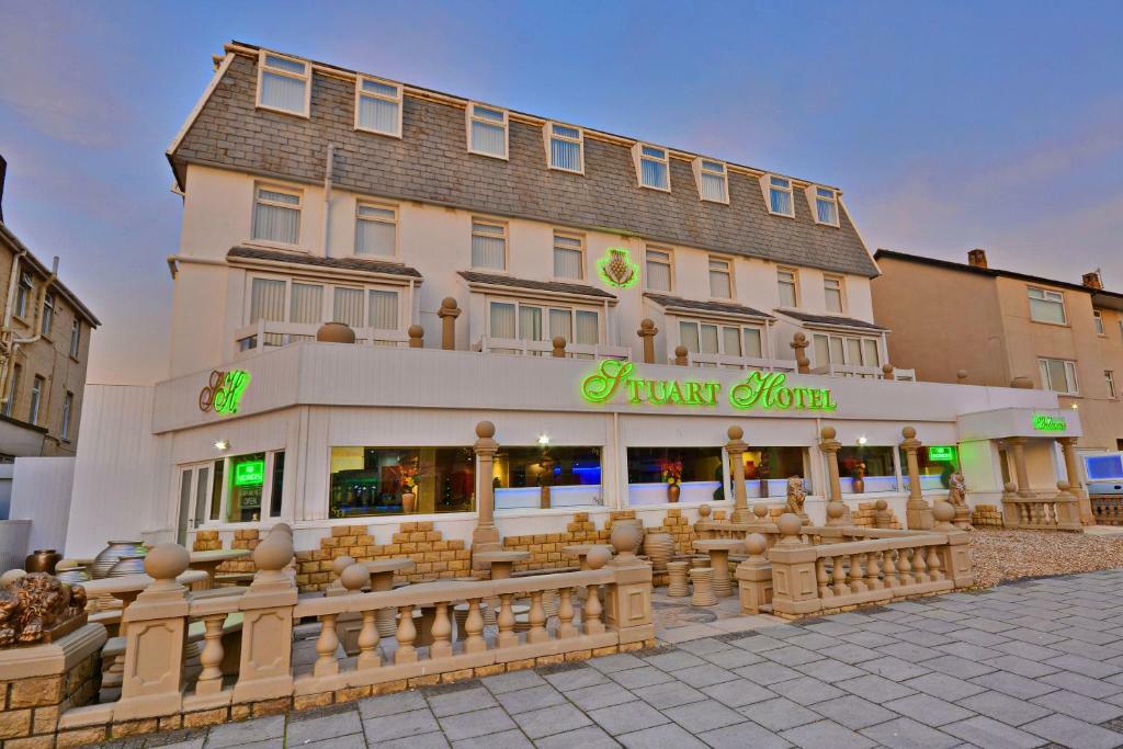 20 bedroom hotel for sale in 2729 Clifton Drive, Blackpool, FY4 1NT, FY4